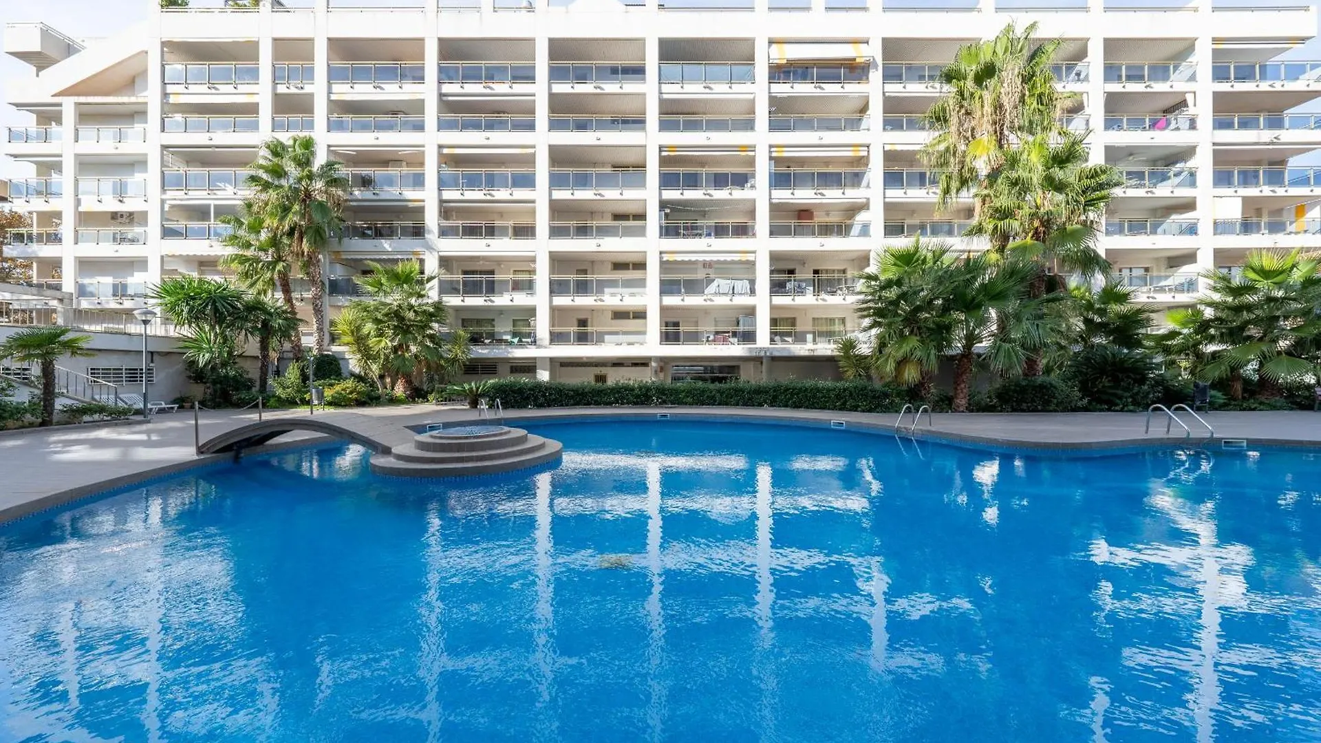 Hauzify I Apartament Michelangelo Salou