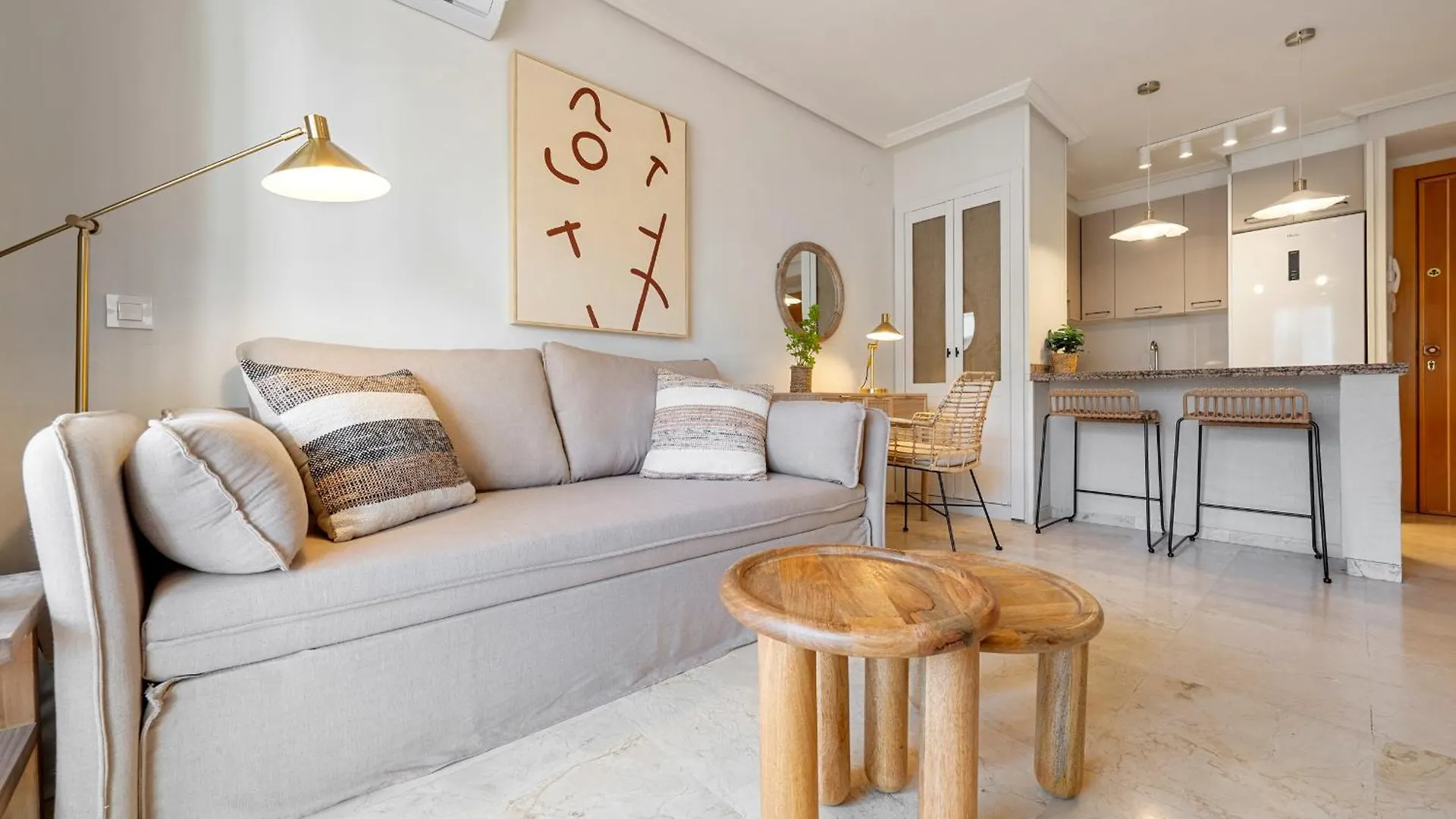 Hauzify I Apartament Michelangelo Salou